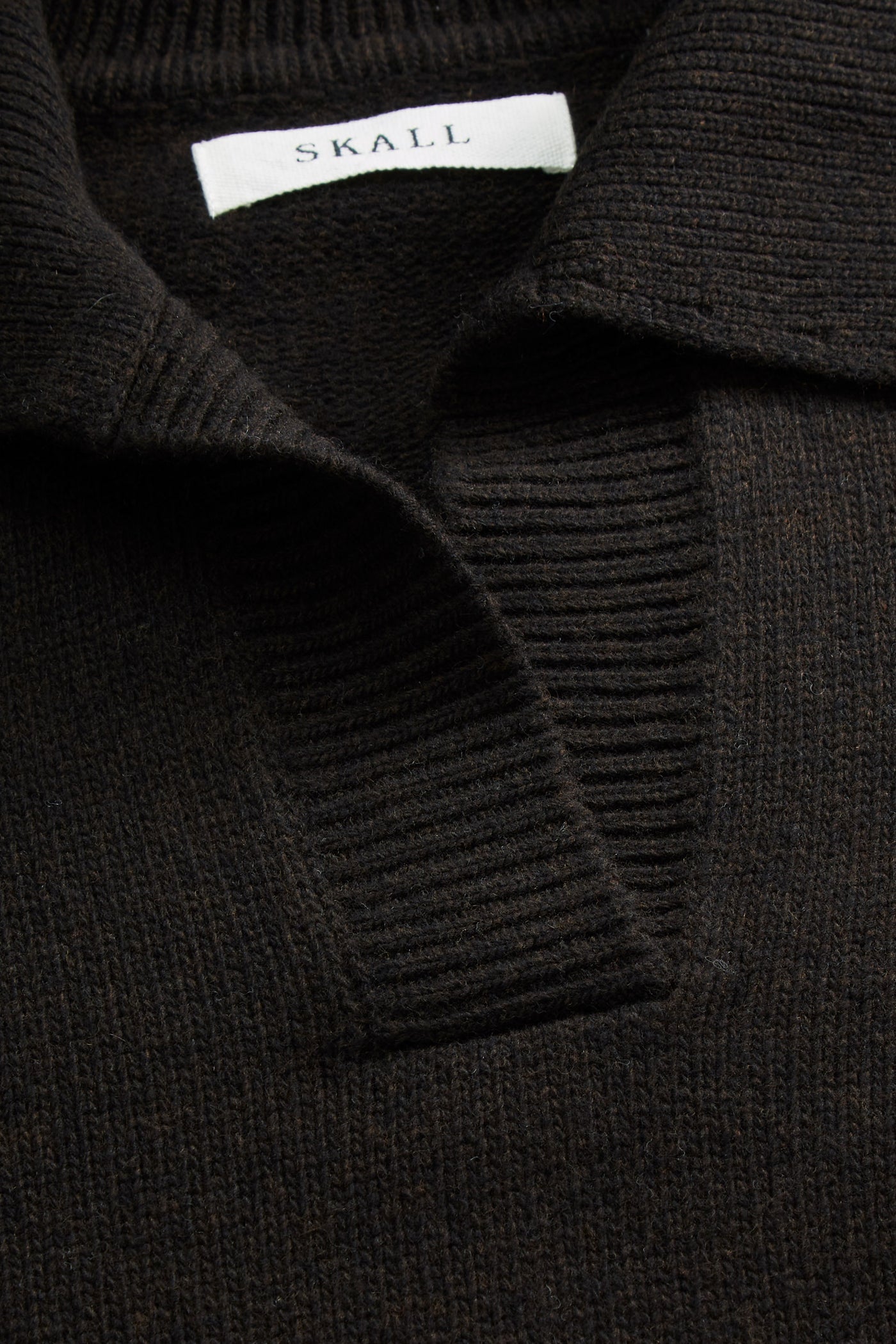 Skall Studio Dean V-neck jumper Jumper Deep brown