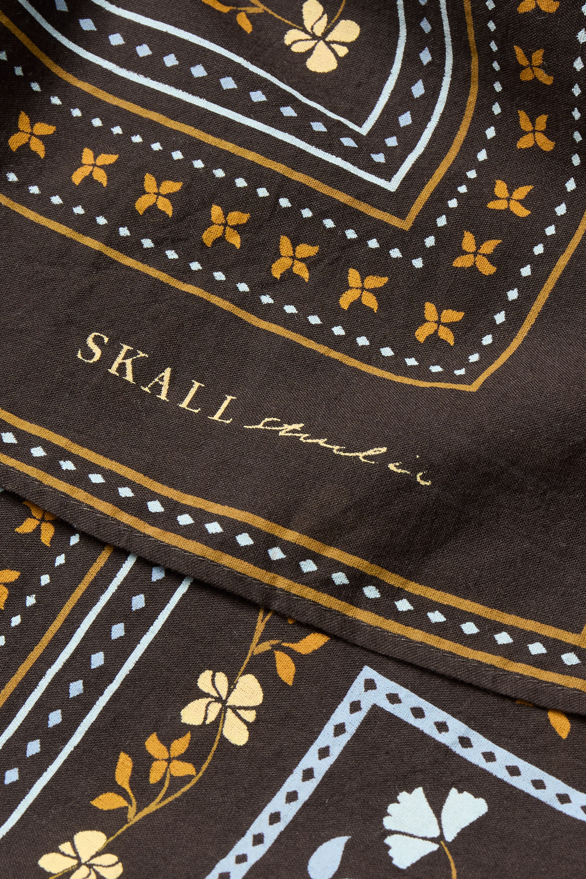 Skall Studio Skall floral scarf 55x55 Scarf Dark brown