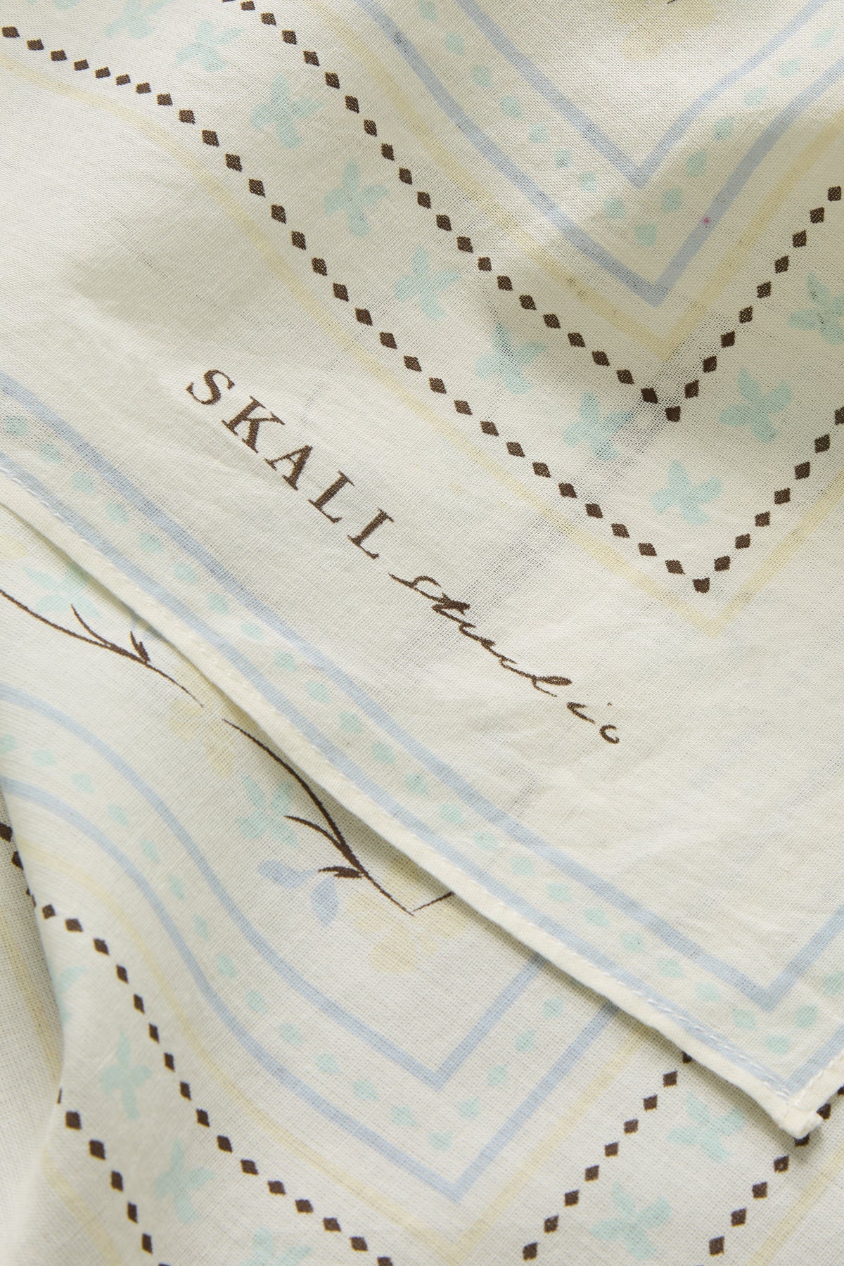 Skall Studio Skall floral scarf 55x55 Scarf Off white