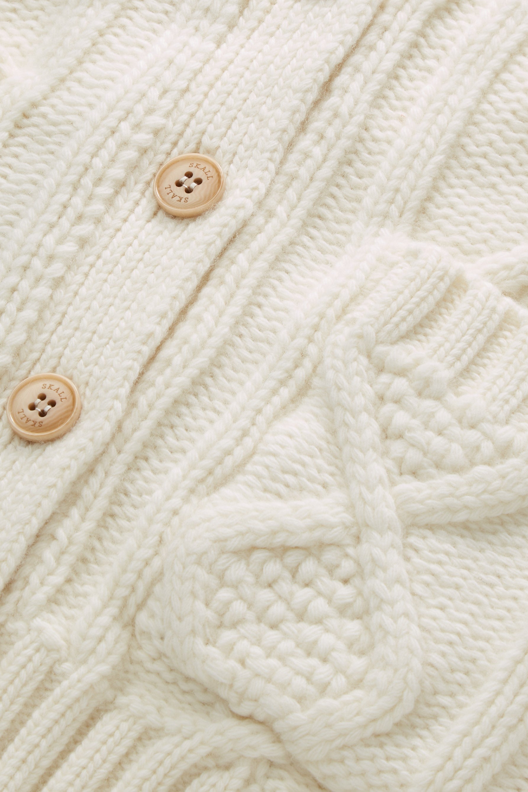 Skall Studio White sun vest Vest Ecru